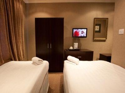 Hotel Banks 2*